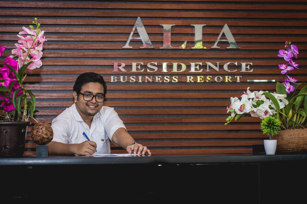 Alia Residence Business Resort Padang Mat Sirat Eksteriør billede
